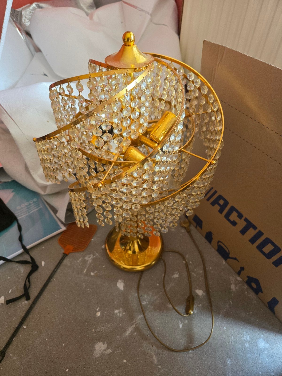 Mooie pogliani lamp, Ophalen