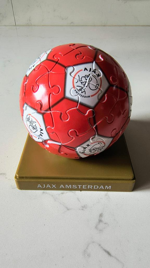 Ajax 3D Puzzel Voetbal - ongeveer 10 cm, Verzamelen, Sportartikelen en Voetbal, Ophalen of Verzenden, Zo goed als nieuw, Ajax