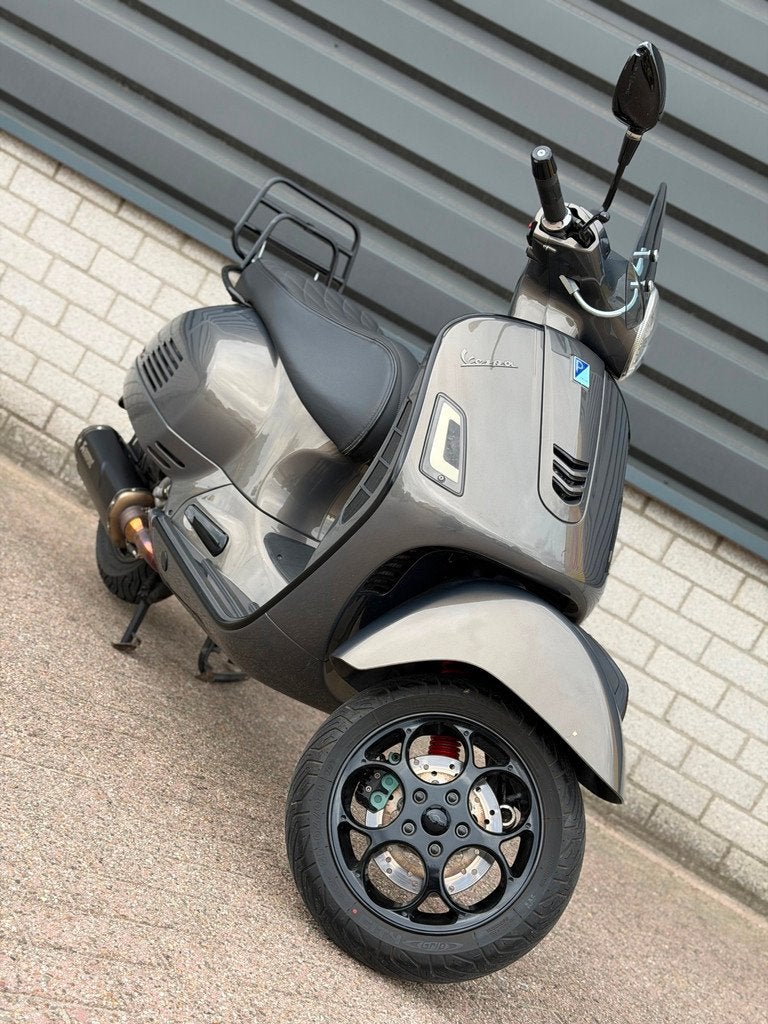 Vespa GTS 300 i.e. Supersport ABS CUSTOM AKRAPOVIC, Scooter, Bedrijf, ABS, 278 cc