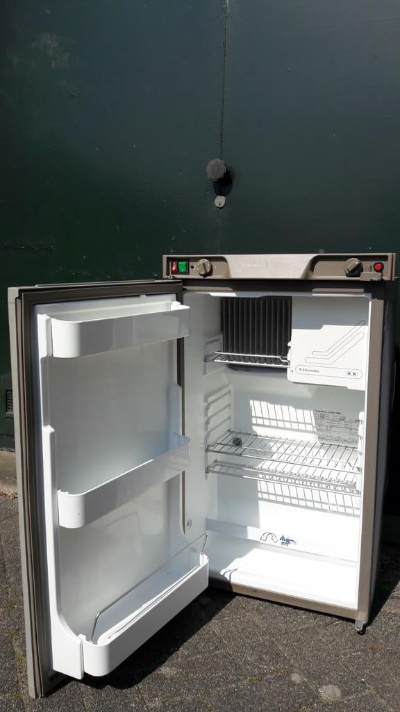 Elektrolux RM-4230 absorptie inbouw koelkast, Caravans en Kamperen, Camper-accessoires, Ophalen of Verzenden