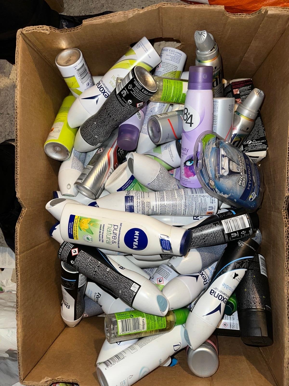 Grote partij lege deodorant en verzorgingsproducten, Ophalen of Verzenden, Nieuw, Deodorant of Bodyspray