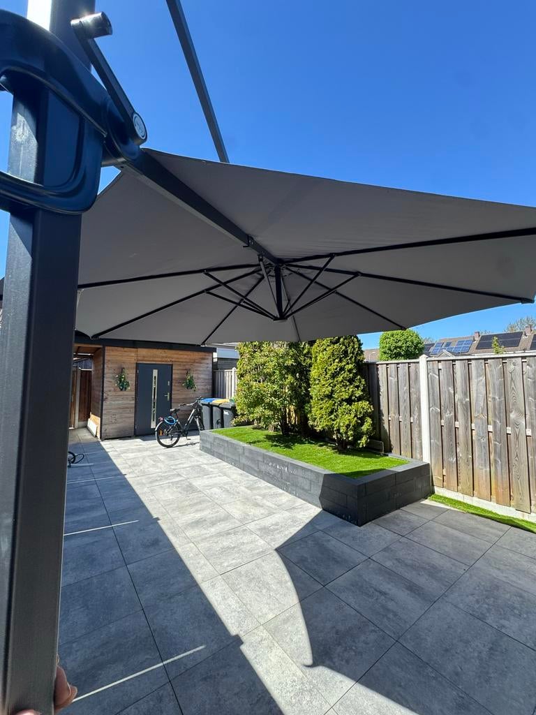 Parasol 3 meter - Zo goed als nieuw - Afhalen Emmeloord, Ophalen of Verzenden, Zo goed als nieuw, 3 tot 4 meter, Zweefparasol