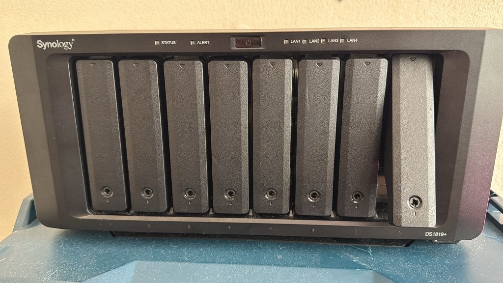 Synology DS1819+ | 32TB WD Red Plus | 12GB RAM | 10GbE SFP+, Computers en Software, NAS, Ophalen of Verzenden, Gebruikt