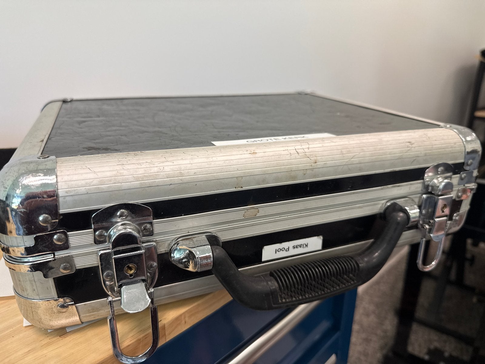 Stevige Flightcase met Schuimrubberen Voering, Muziek en Instrumenten, Ophalen, Gebruikt, Overige instrumenten, Flightcase
