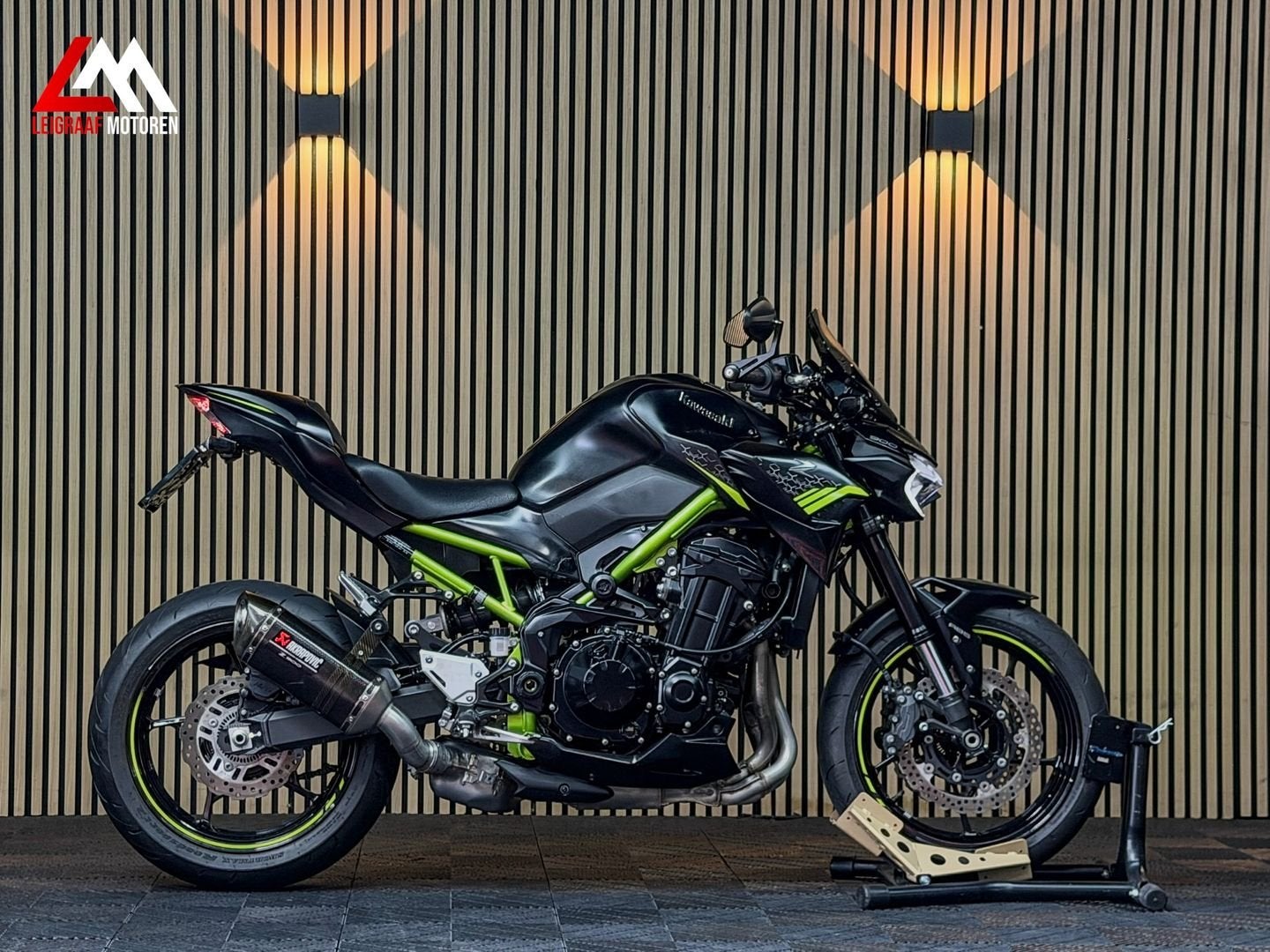 KAWASAKI Z900 PERFORMANCE - Akrapovic - TFT scherm, 4 cilinders, 948 cc, Bedrijf, Onbekend