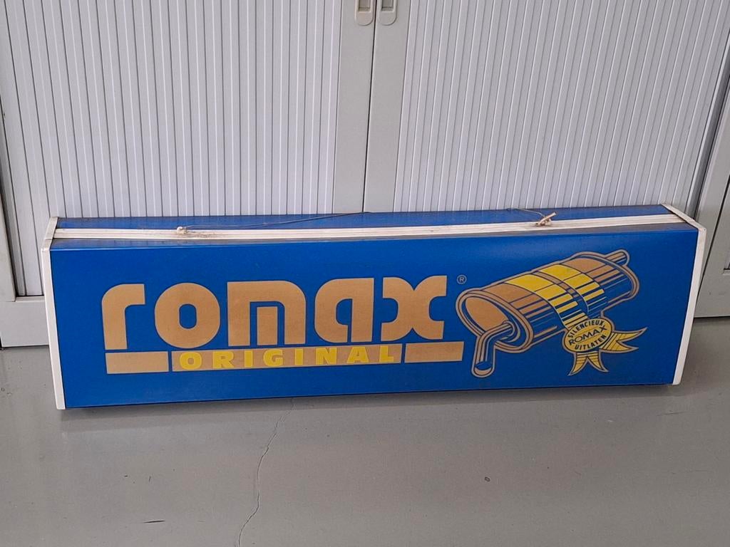 Romax uitlaten lichtbak / lichtreclame garage, Ophalen, Gebruikt, Lichtbak of (neon) lamp