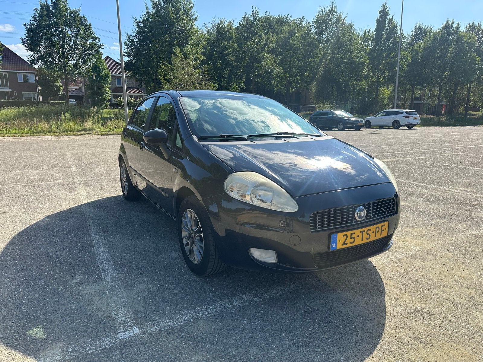 Fiat Grande Punto 1.2 VOL + Distr. + Carplay  + div. opties, 1005 kg, 40 €/maand, 1242 cc, 4 cilinders