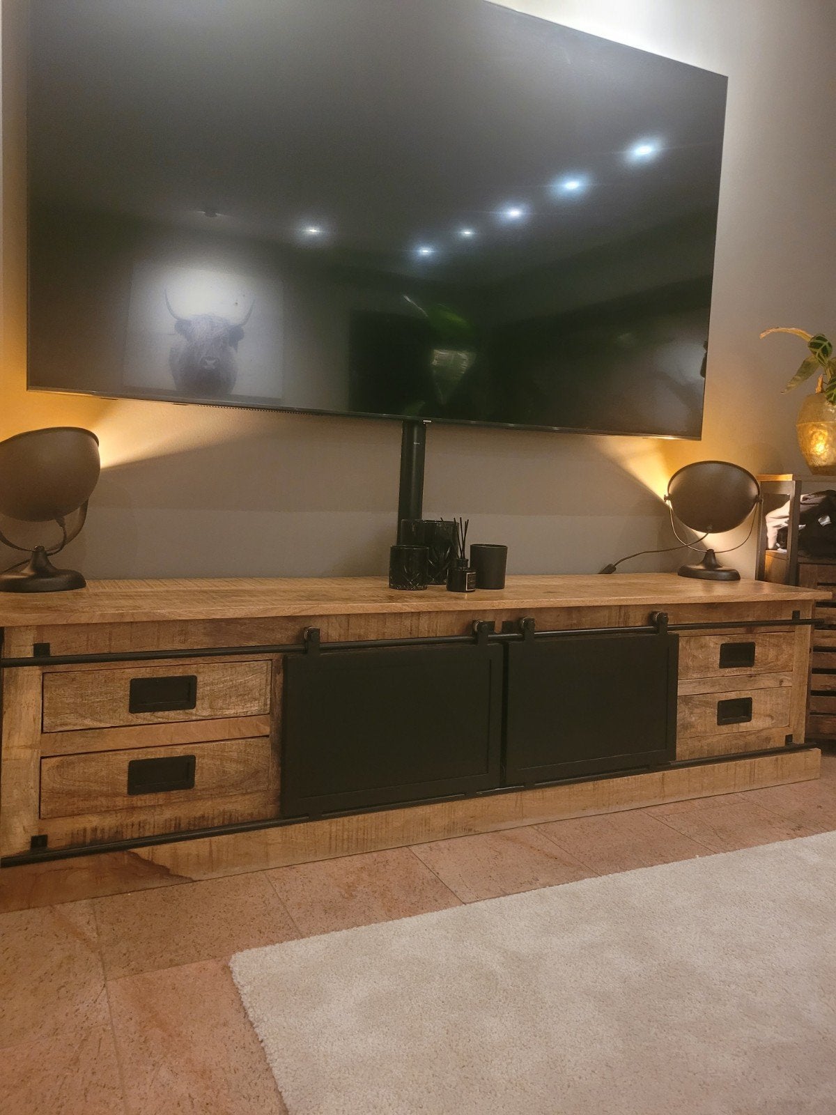 **HUUS Lotte tv-meubel – mangohout**, Huis en Inrichting, Ophalen, Gebruikt, 150 tot 200 cm, Minder dan 100 cm