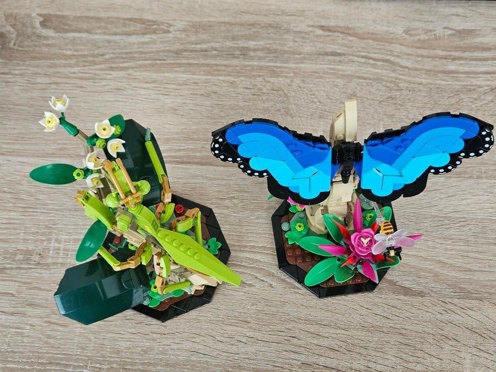 Lego 21342 alleen de Sprinkhaan en Vlinder, niet de Kever., Kinderen en Baby's, Ophalen of Verzenden, Zo goed als nieuw, Inclusief instructies