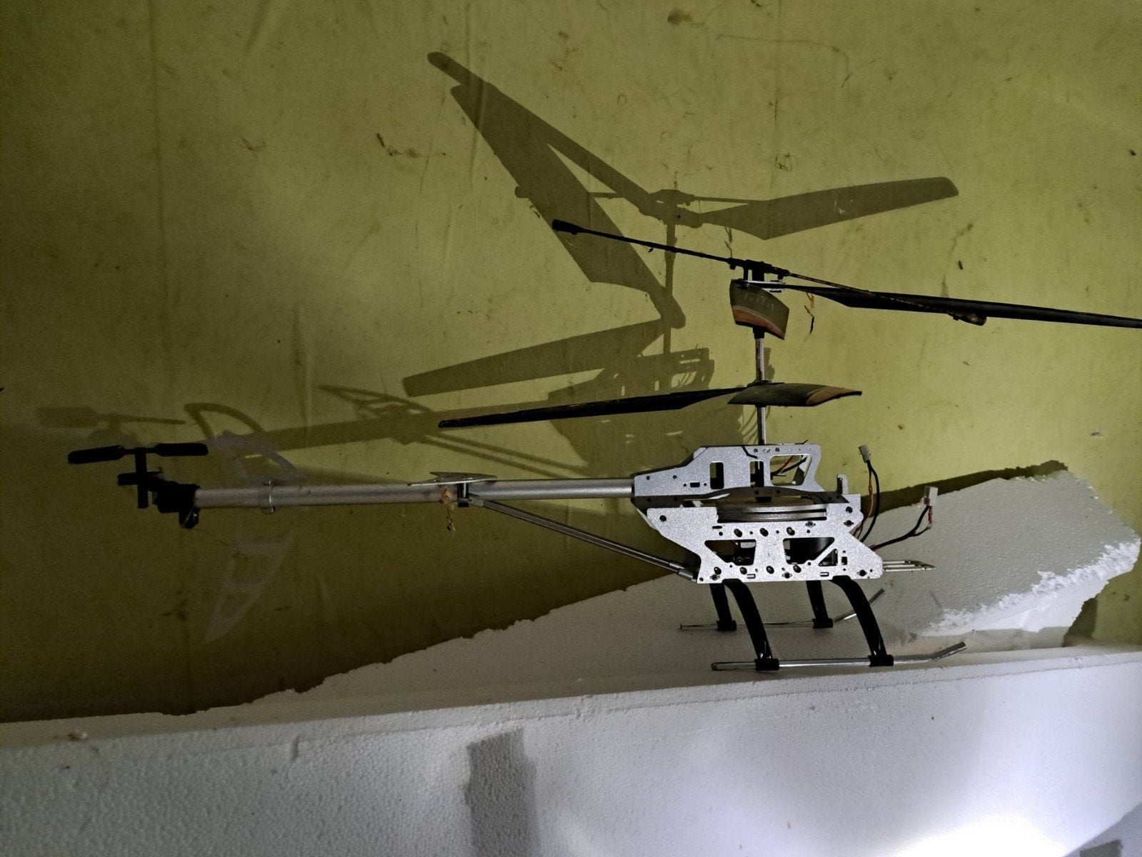 RC Helikopter - Zilverkleurig, Gebruikt, Ophalen