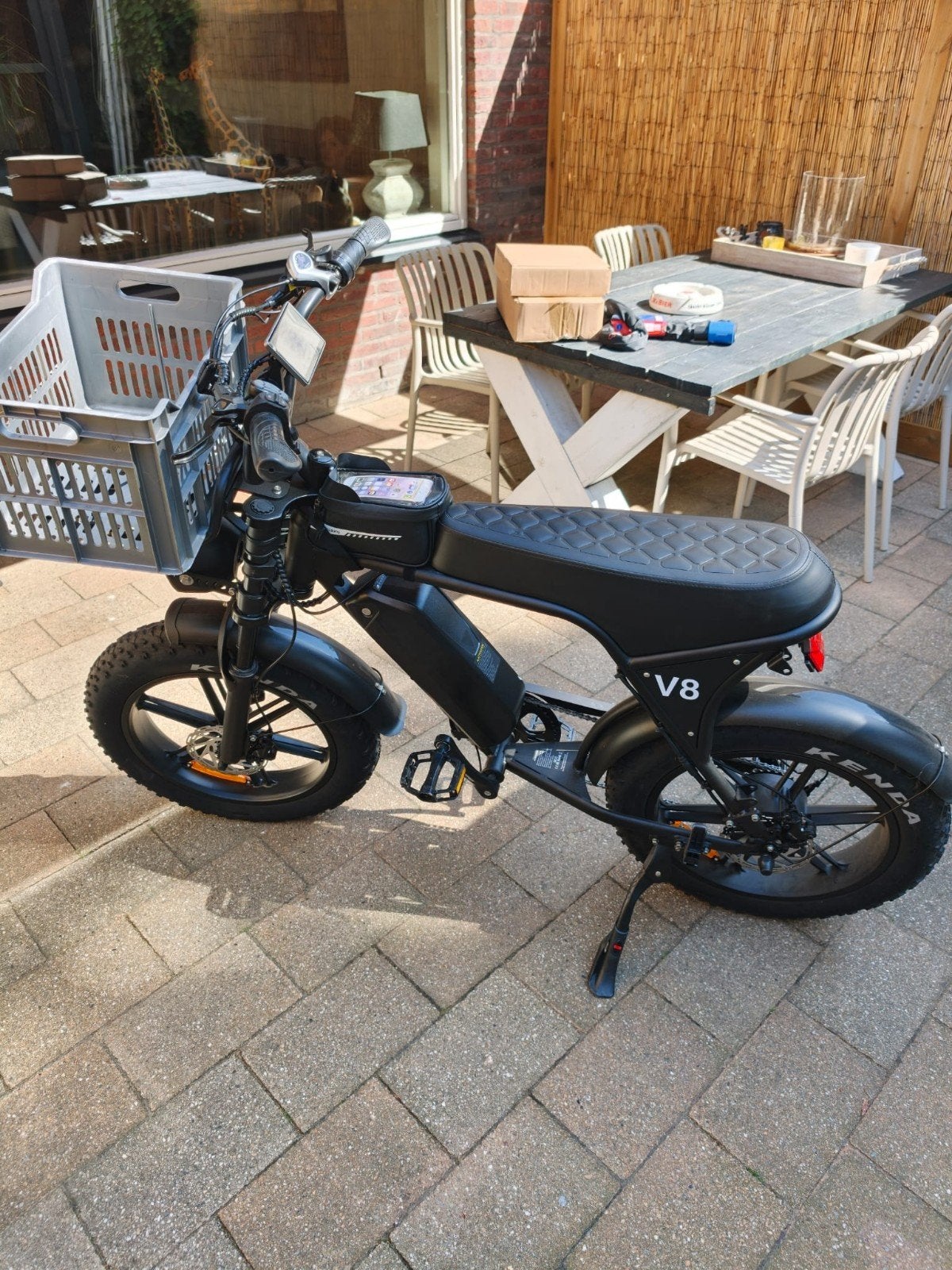 Stoere V8 farbike met dikke banden en mand, Fietsen en Brommers, Elektrische fietsen, Ophalen, Zo goed als nieuw, Overige merken