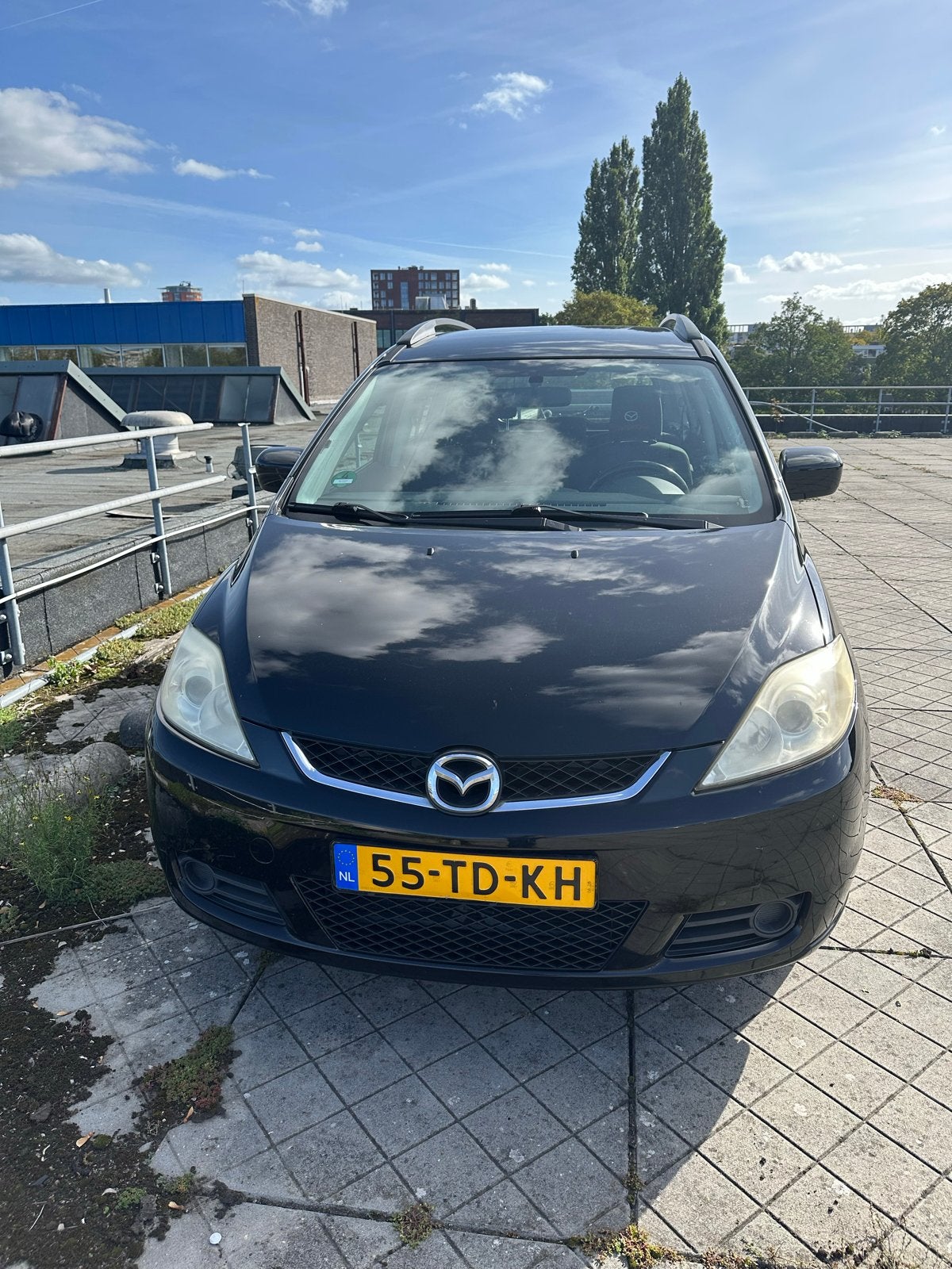 Mazda 5 1.8 2006 Zwart nieuwe apk 7 persoons, Auto's, 1370 kg, 4 cilinders, 7 stoelen, Zwart