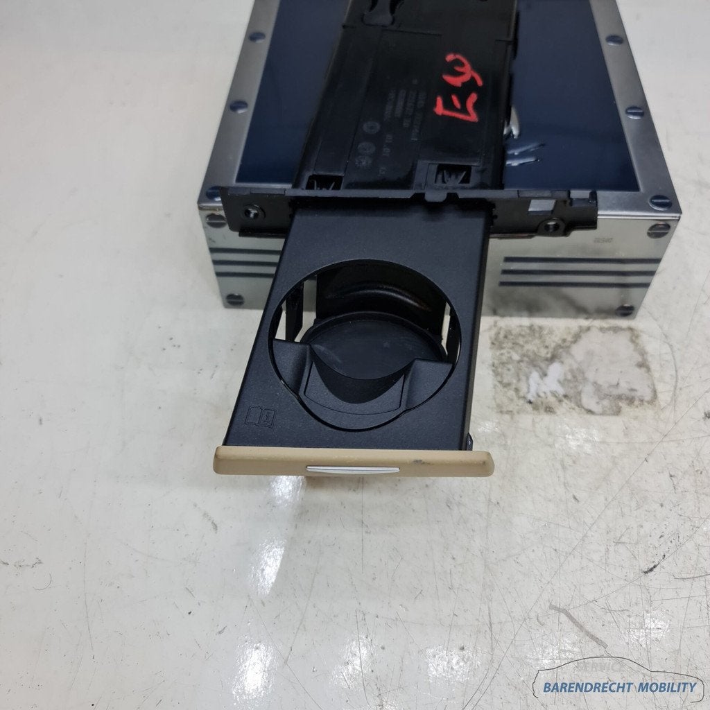 Bekerhouder BMW E90 E91 E92 E93 E9x 3 serie rechts bestuurde, Auto-onderdelen, Interieur en Bekleding, Petuelring 130
80788  Munich, DE
