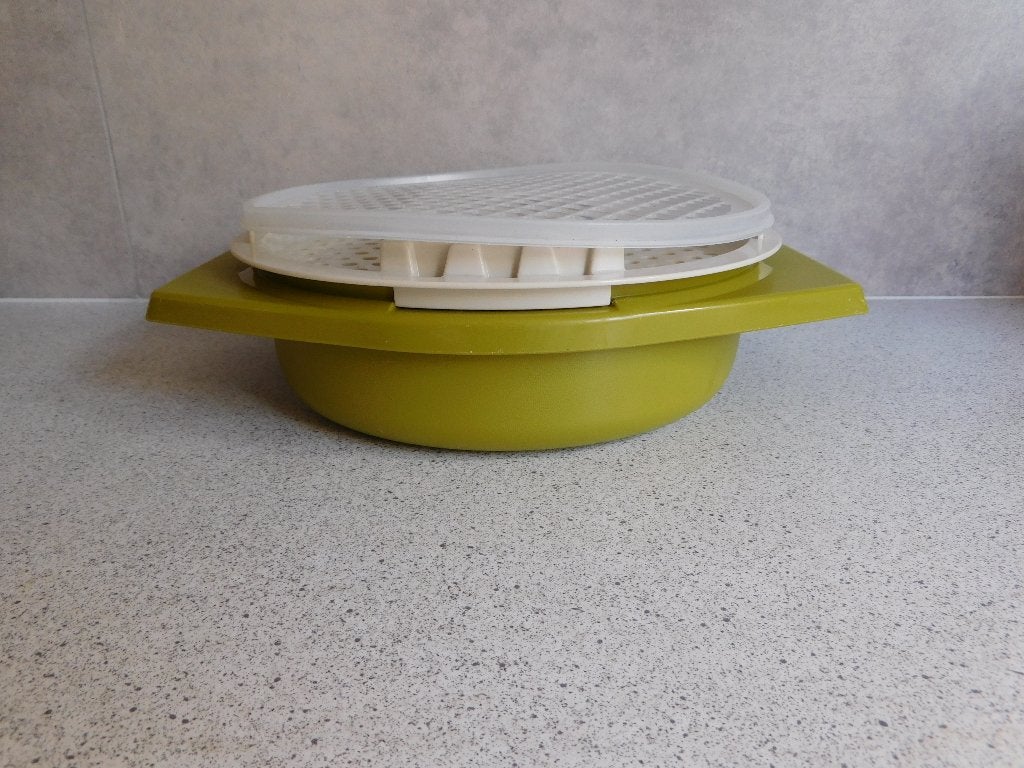 Tupperware Rasp met opvangbak en afgietdeksel Mos Groen, Ophalen of Verzenden, Zo goed als nieuw, Groen, Overige typen