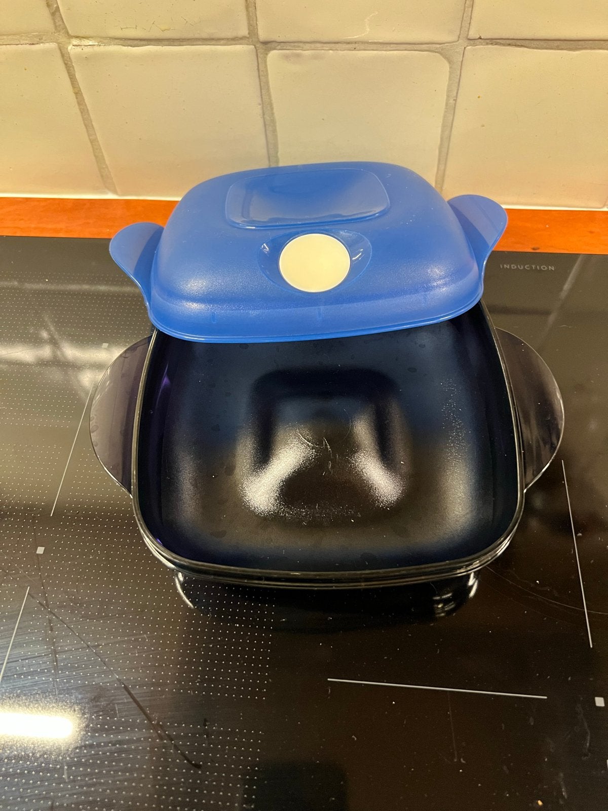 Tupperware Microgolf Stomer 475 ml - Blauw, Gebruikt, Blauw, Overige typen, Ophalen of Verzenden