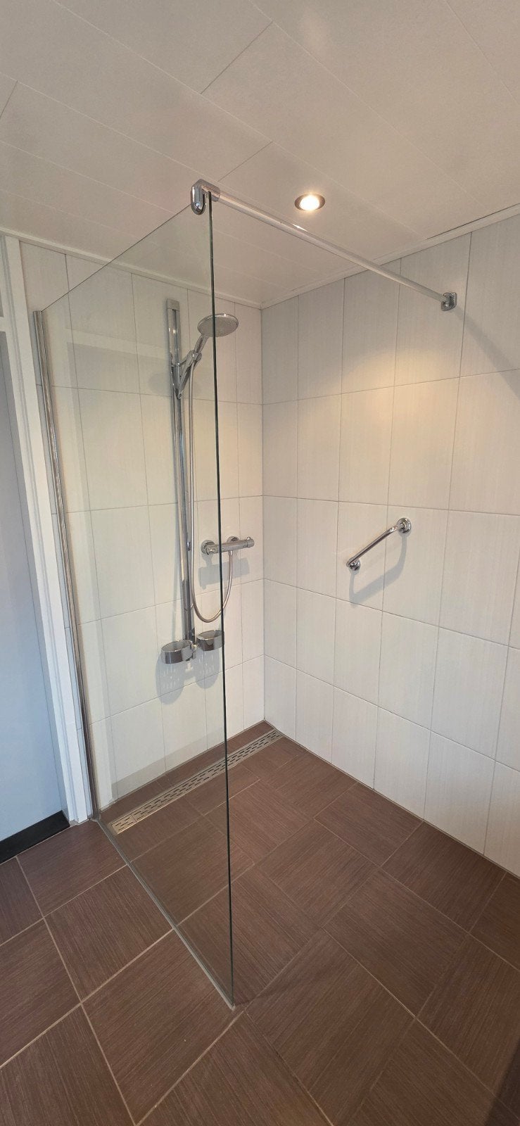 Toilet, douche, radiator, kranen, Ophalen, Gebruikt, Met bad