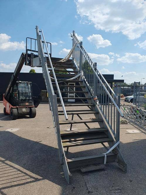Gegalvaniseerde trap noodtrap vluchttrap brandtrap ( 930 ), Ophalen, Gebruikt, Trap, Nb