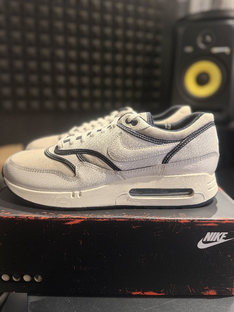 Nike Air Max 1 - EU47,5, Kleding | Heren, Schoenen, Wit, Nike, Nieuw, Ophalen of Verzenden