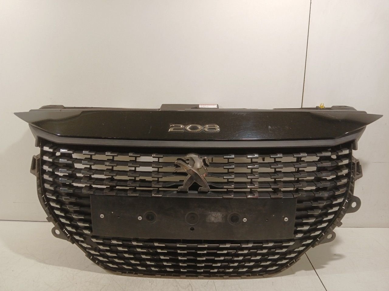 Grille Peugeot 208, Auto-onderdelen, Onderdelen@venauto.nl, Van der Ven Autorecycling B.V., Gebruikt, Ettenseweg 76, 4706 PB Roosendaal, The Netherlands