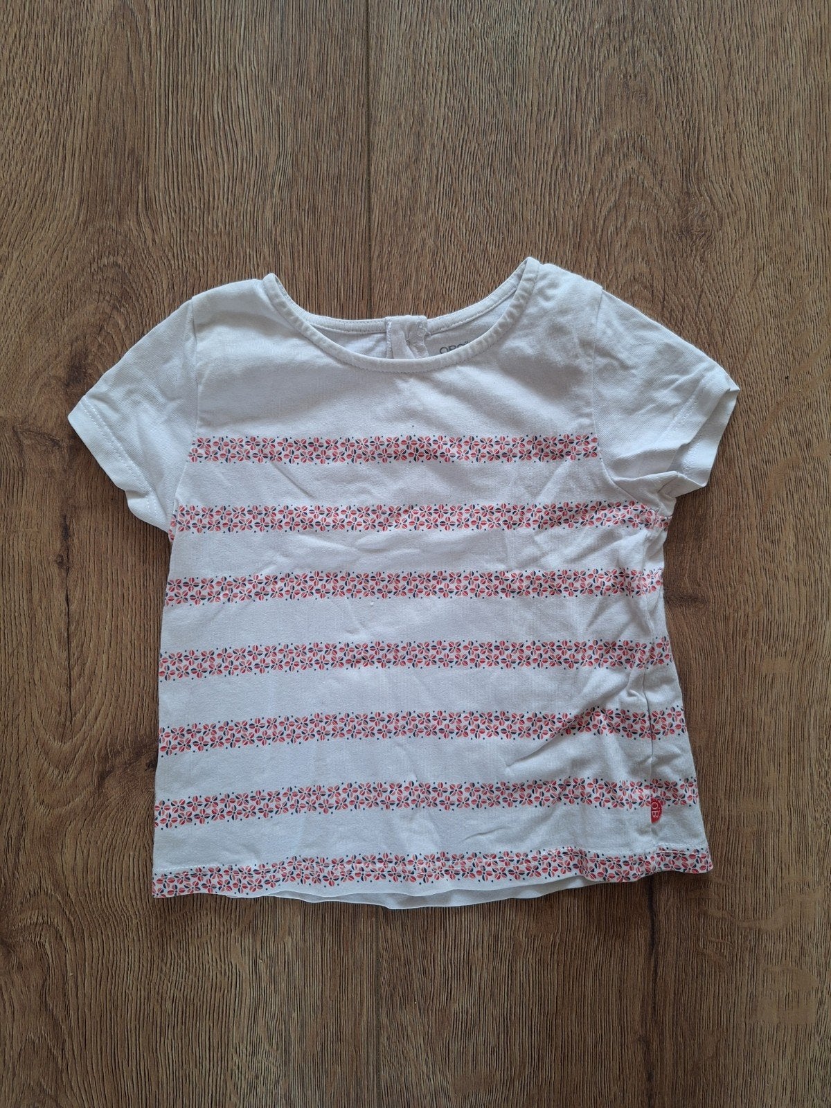 Schattig wit bloemetjes shirtje maat 74, Kinderen en Baby's, Babykleding | Maat 74, Ophalen of Verzenden, Zo goed als nieuw, Onbekend