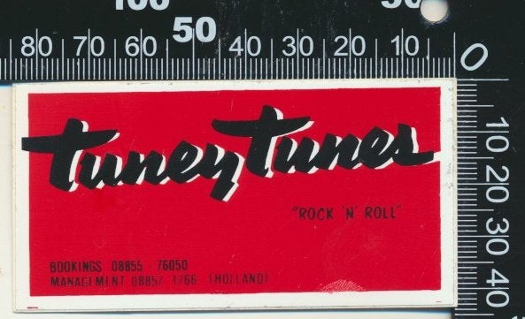 Sticker: Tuney Tunes - Rock n Roll, Ophalen of Verzenden, Zo goed als nieuw, Bedrijf of Vereniging