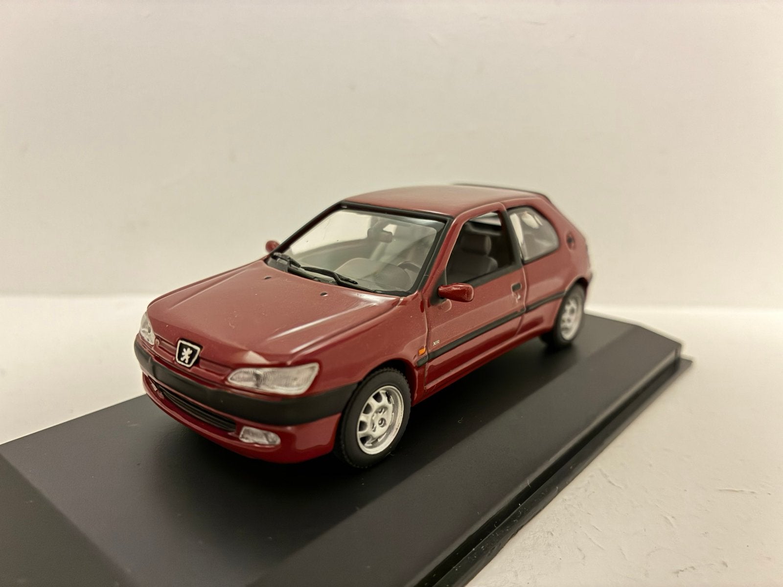 Peugeot 306 XR Minichamps Phase 2, Hobby en Vrije tijd, Modelauto's | 1:43, Ophalen of Verzenden, Zo goed als nieuw, Auto, MiniChamps