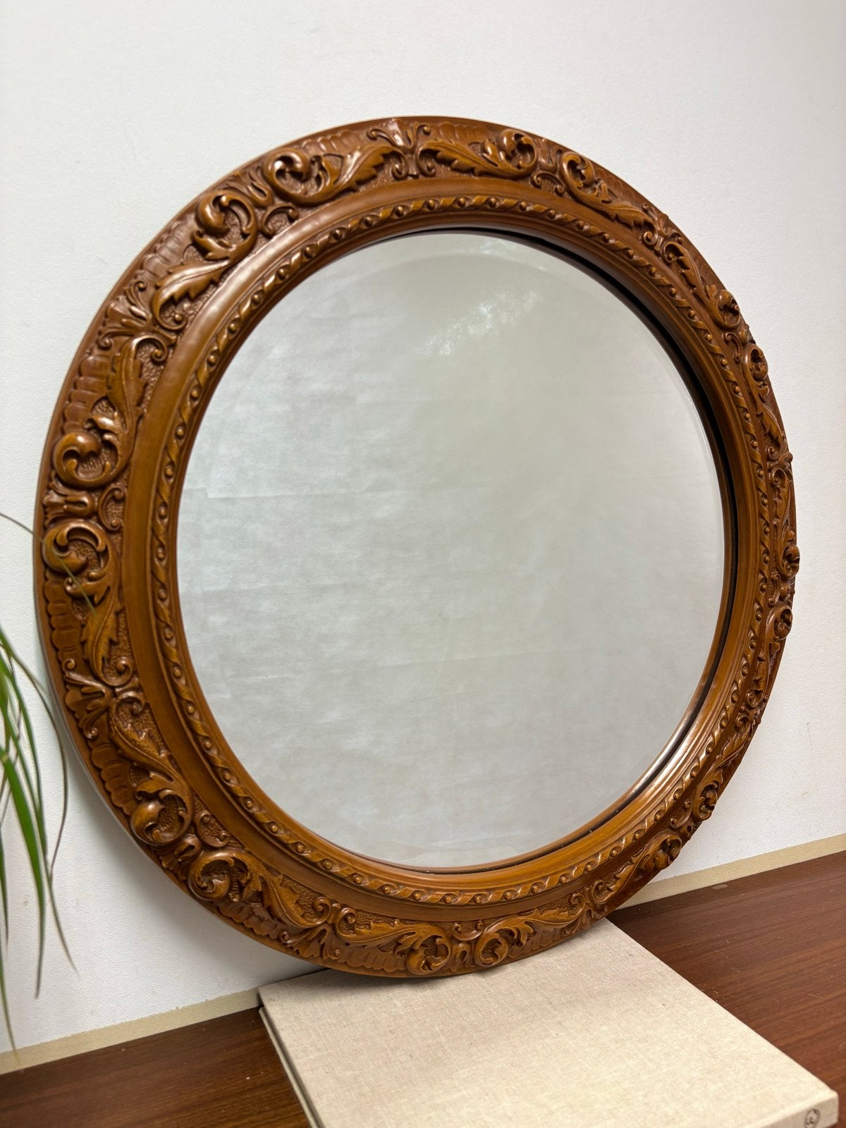 Mooie grote vintage spiegel rond houtsnijwerk facet geslepen, Antiek en Kunst, Ophalen