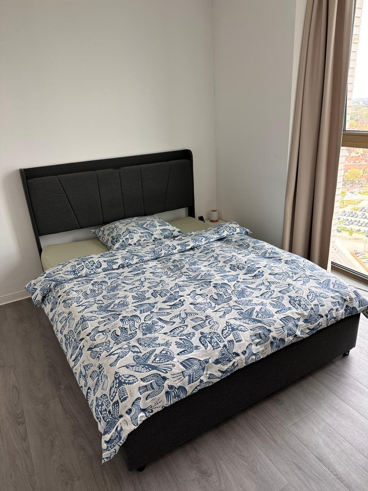 160 x 200 cm dark grey bed frame with lift-up storage, Huis en Inrichting, Slaapkamer | Complete slaapkamers, Ophalen of Verzenden