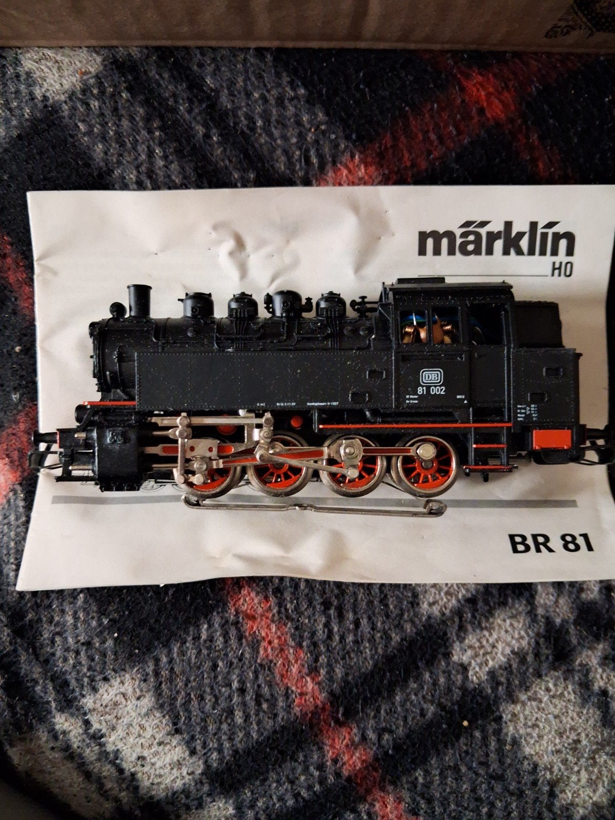 TE KOOP MARKLIN LOC BR81 MET METALEN KAP, Hobby en Vrije tijd, Modeltreinen | H0, Wisselstroom, Locomotief, Ophalen of Verzenden