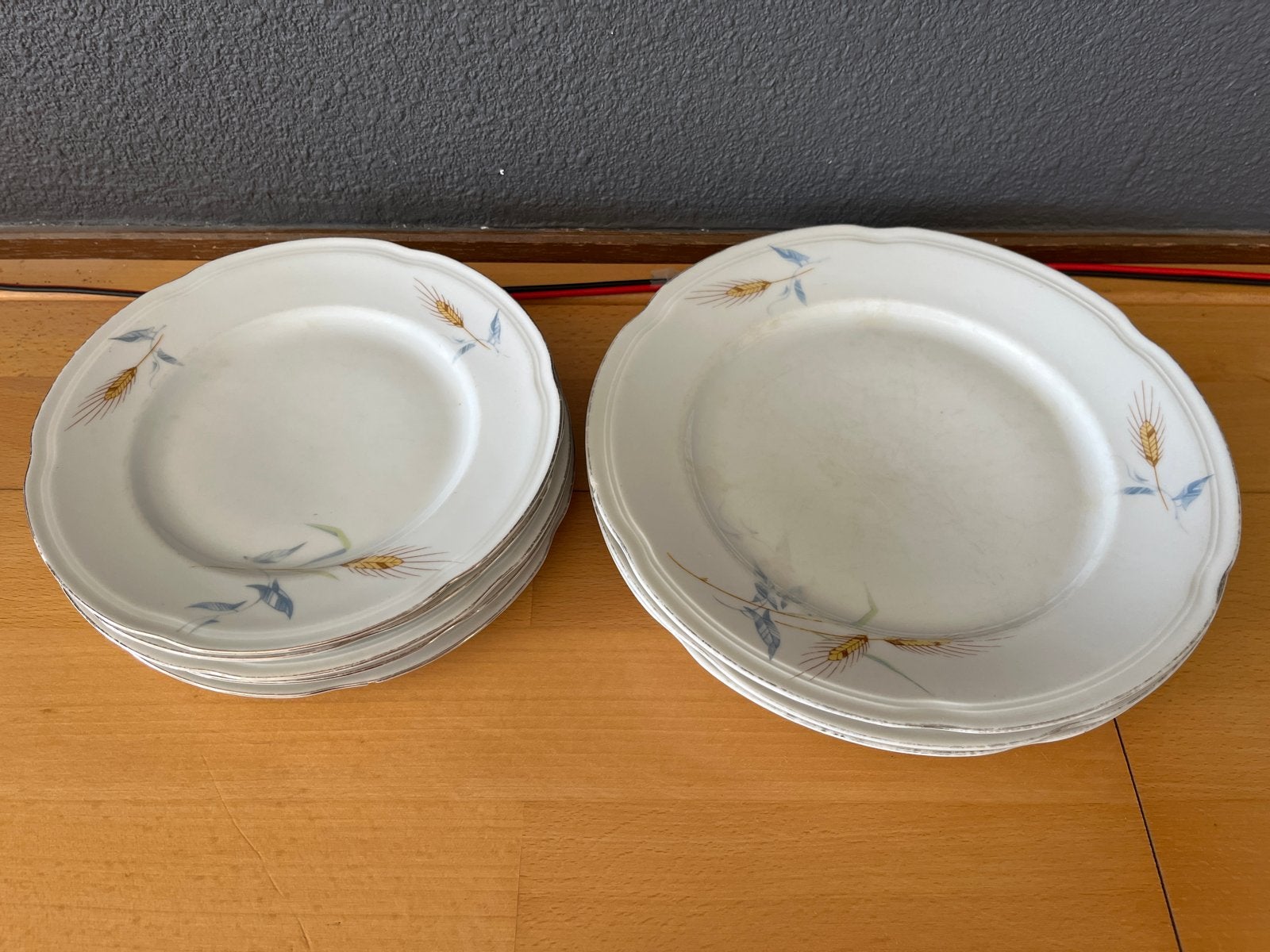 Set van 8 vintage borden met korenaar decoratie, Ophalen