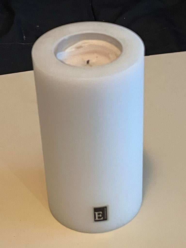 Stijlvolle witte waxinelichthouder met letter 'E', Overige materialen, Wit, Ophalen of Verzenden, Zo goed als nieuw