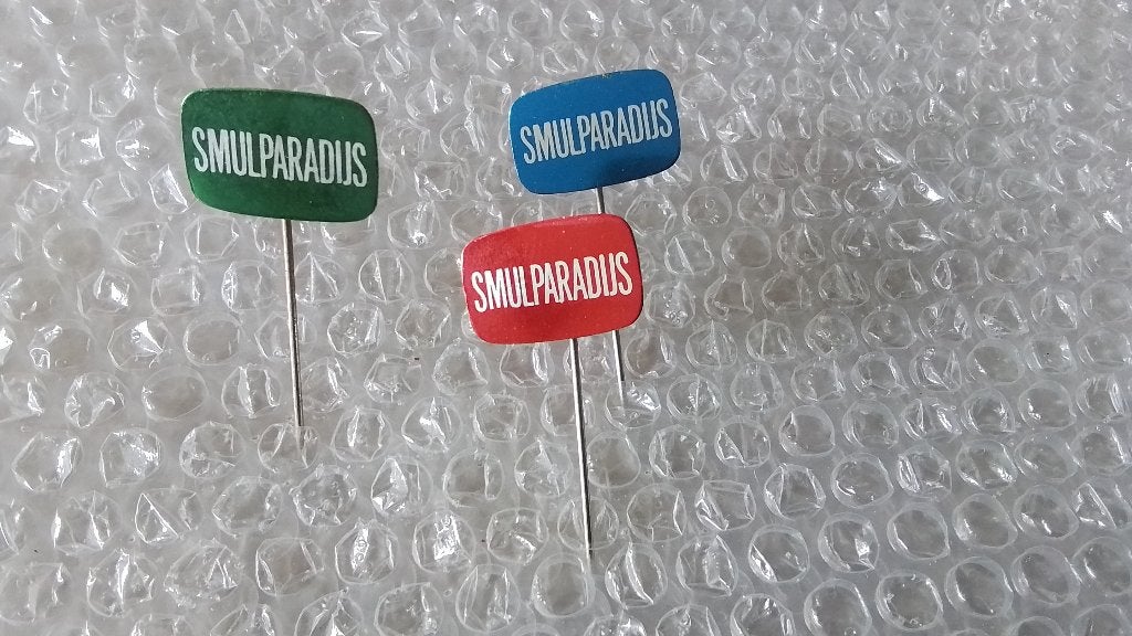 3 verschillende kleuren speldjes smulparadijs, Ophalen of Verzenden, Zo goed als nieuw, Overige onderwerpen