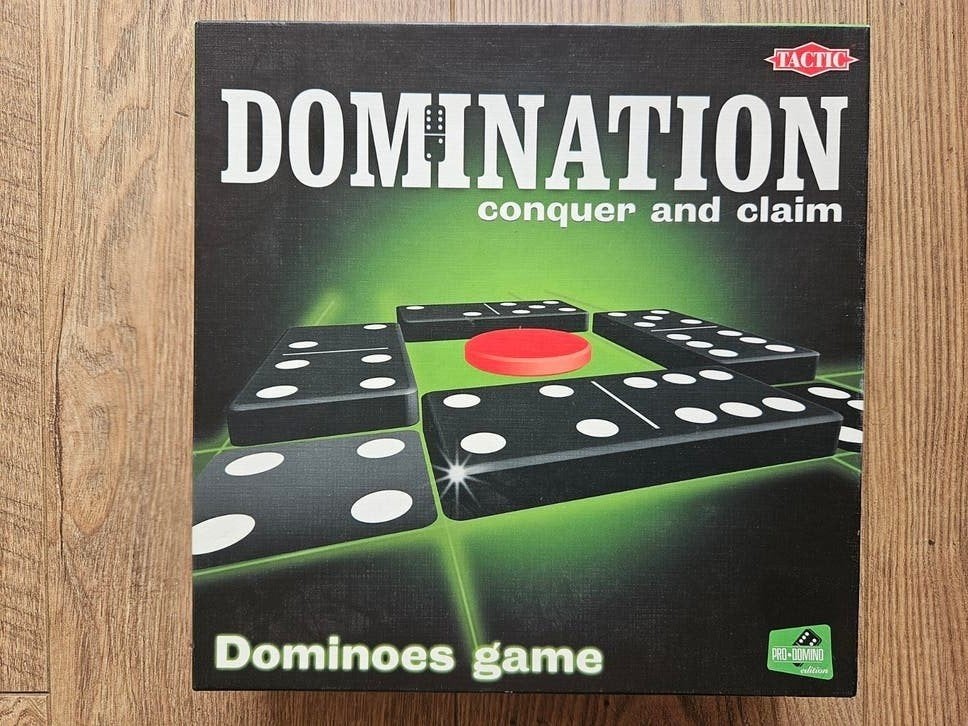 Domination: Conquer and Claim - Dominoes Game, Drie of vier spelers, Ophalen of Verzenden, Zo goed als nieuw, Tactic
