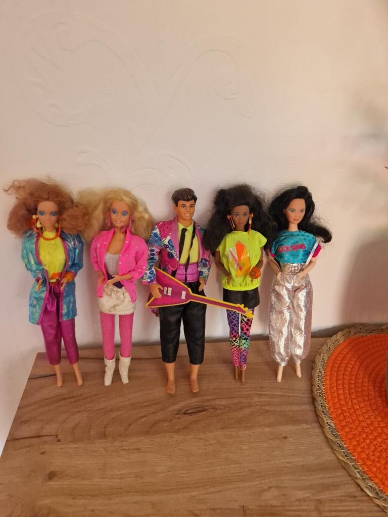 Barbie puppen rockstars von mattel, Ophalen of Verzenden, Pop