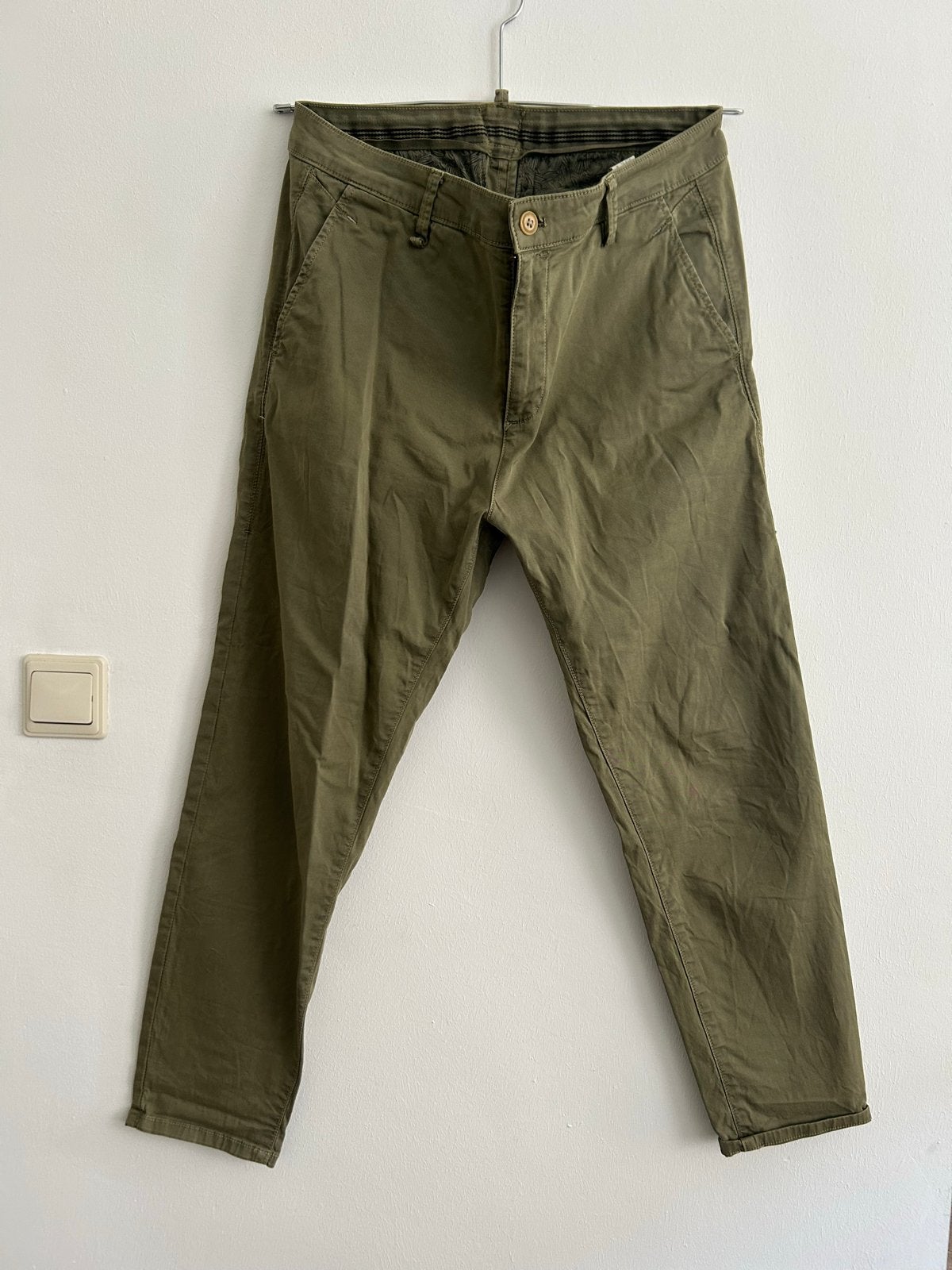 Zara heren chino broek - Maat 42 (EUR), Kleding | Heren, Broeken en Pantalons, Ophalen of Verzenden, Zo goed als nieuw, Maat 48/50 (M)