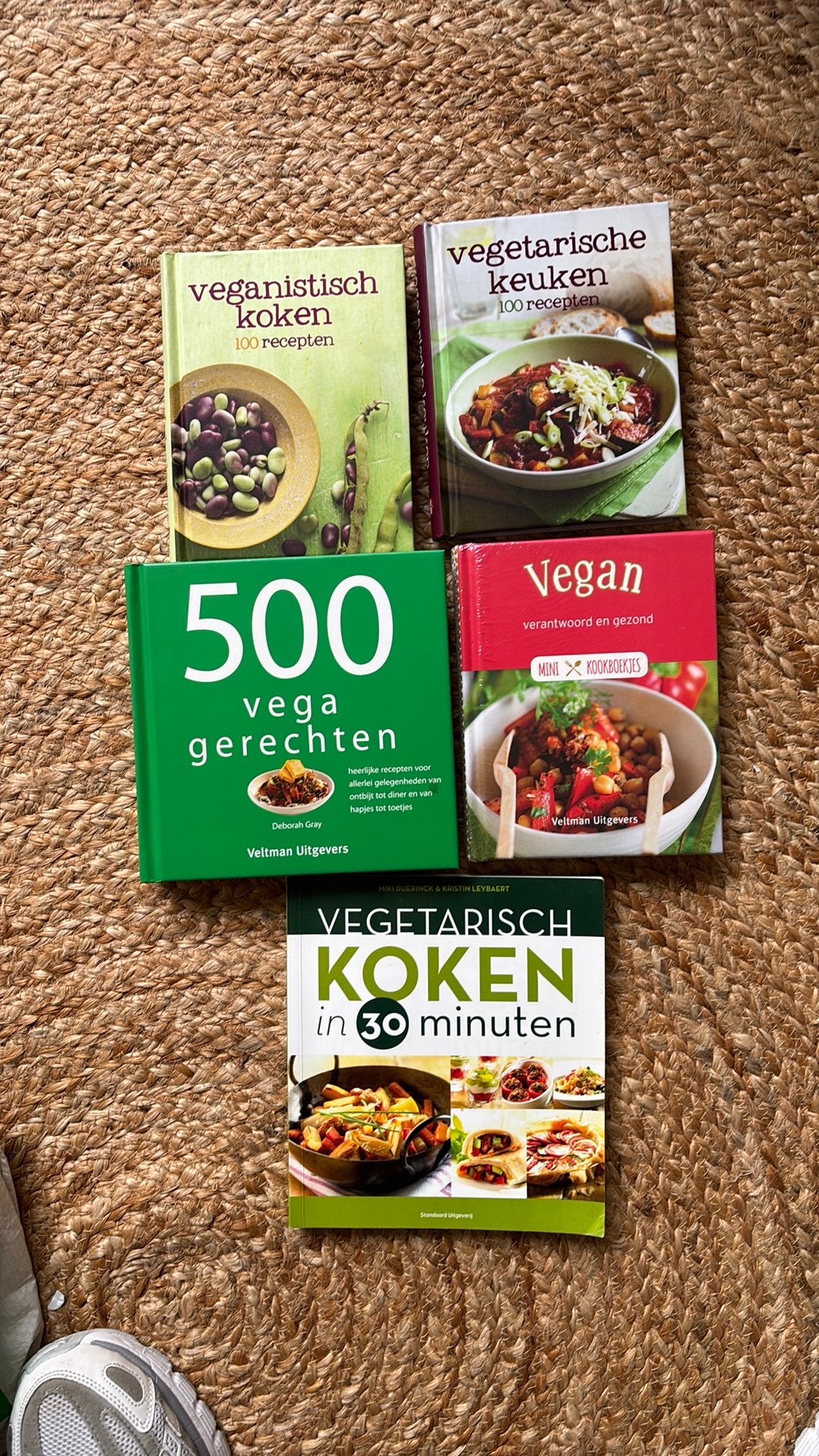5 Vegetarische en Veganistische Kookboeken, Boeken, Kookboeken, Ophalen of Verzenden, Zo goed als nieuw, Hoofdgerechten, Gezond koken