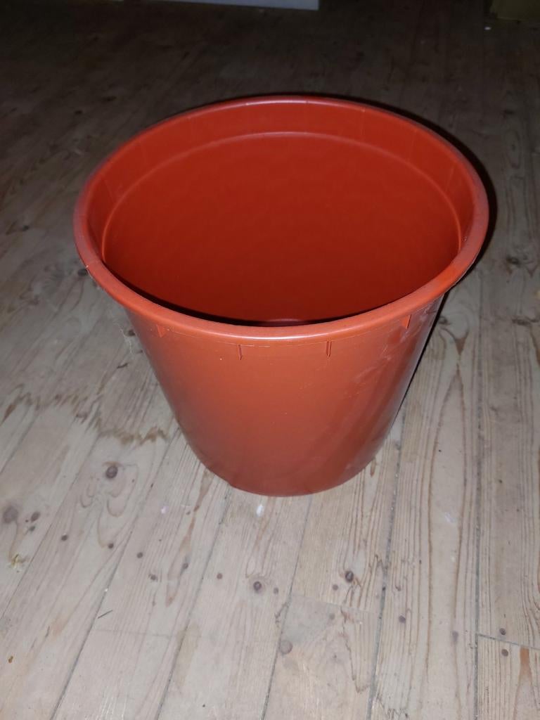 Plantcontainer 20 liter (15 stuks op voorraad), Tuin en Terras, Bloembakken en Plantenbakken, Ophalen, Kunststof, Rond, Nieuw