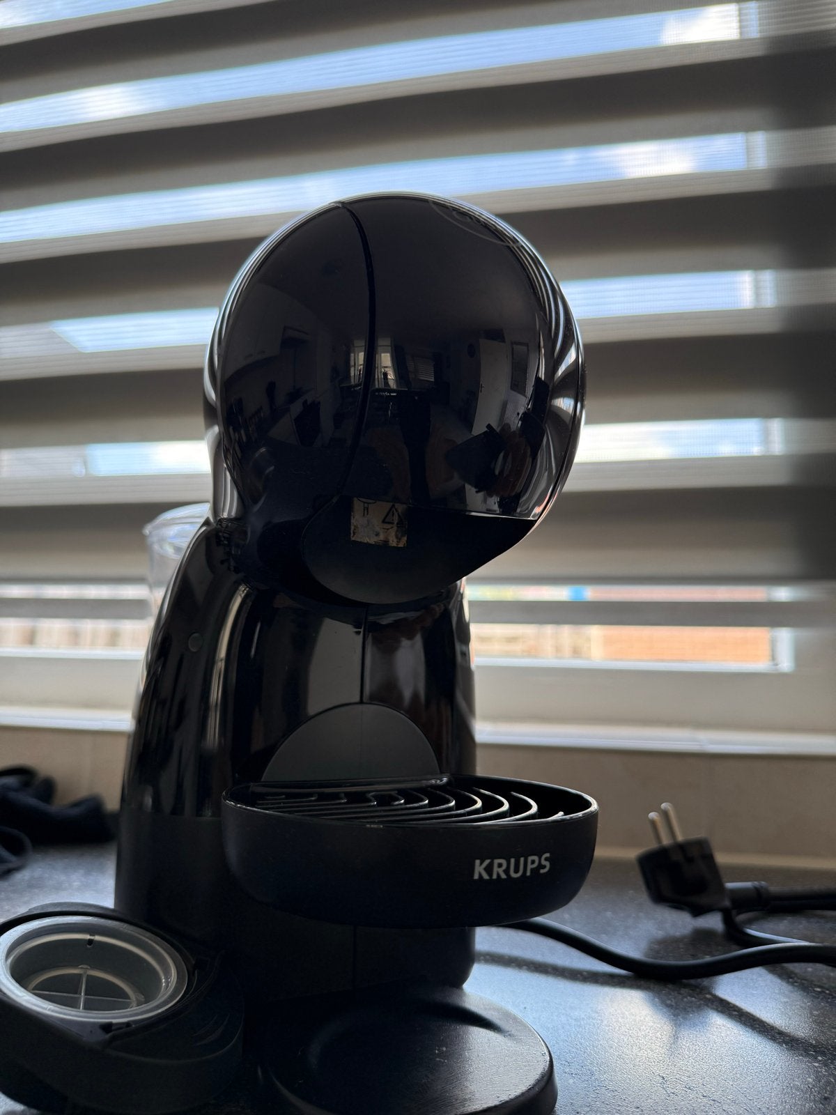 Nescafé Dolce Gusto Krups koffiezetapparaat, Ophalen, Koffiepads en cups, Gebruikt, Koffiemachine