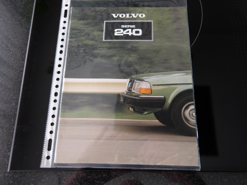 Volvo Serie 240 Brochure - Origineel en in goede staat, Ophalen of Verzenden, Zo goed als nieuw, Volvo