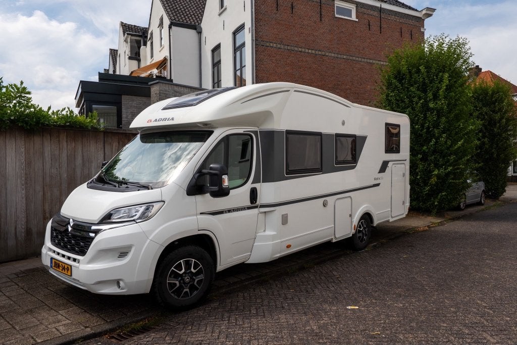 Adria Matrix Axess 670 SL - lage KM stand, Chemisch toilet, Particulier, Adria, Luifel