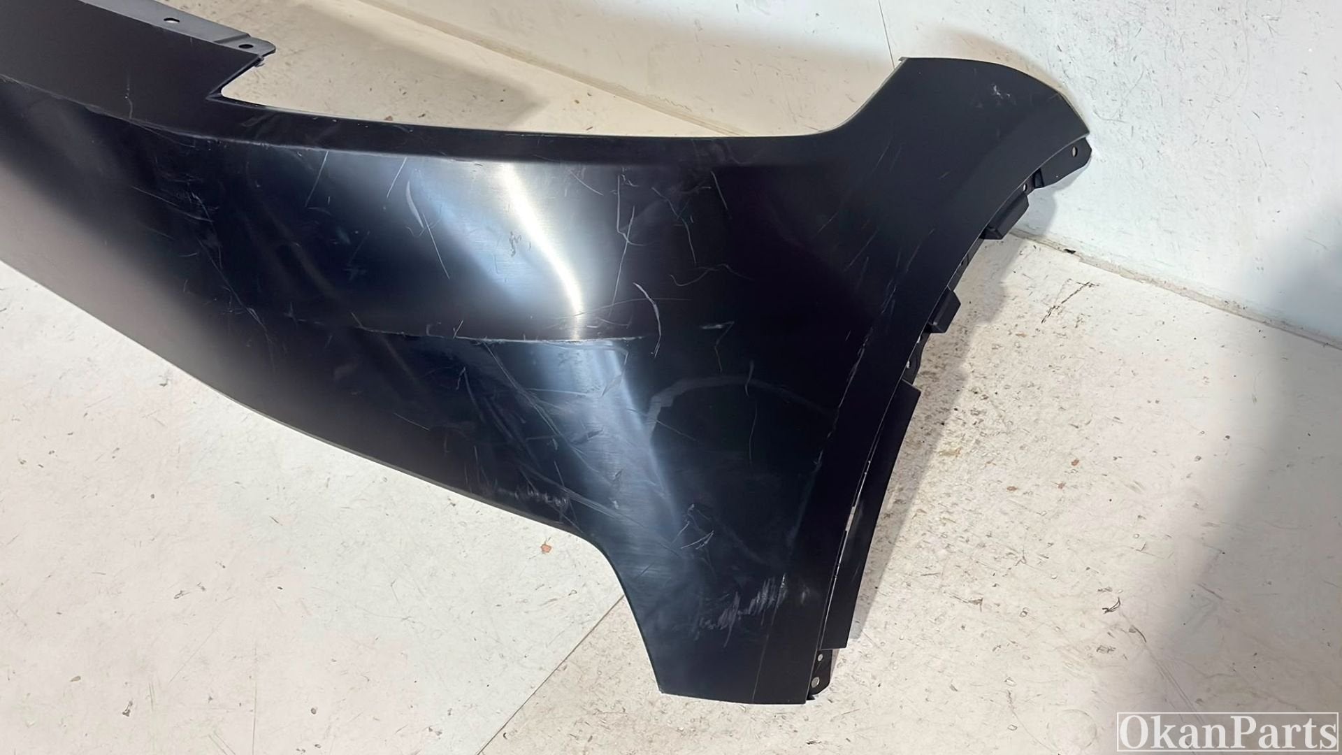 Foto 3 van Tesla Model Y Juniper voorbumper 2149061-00-A