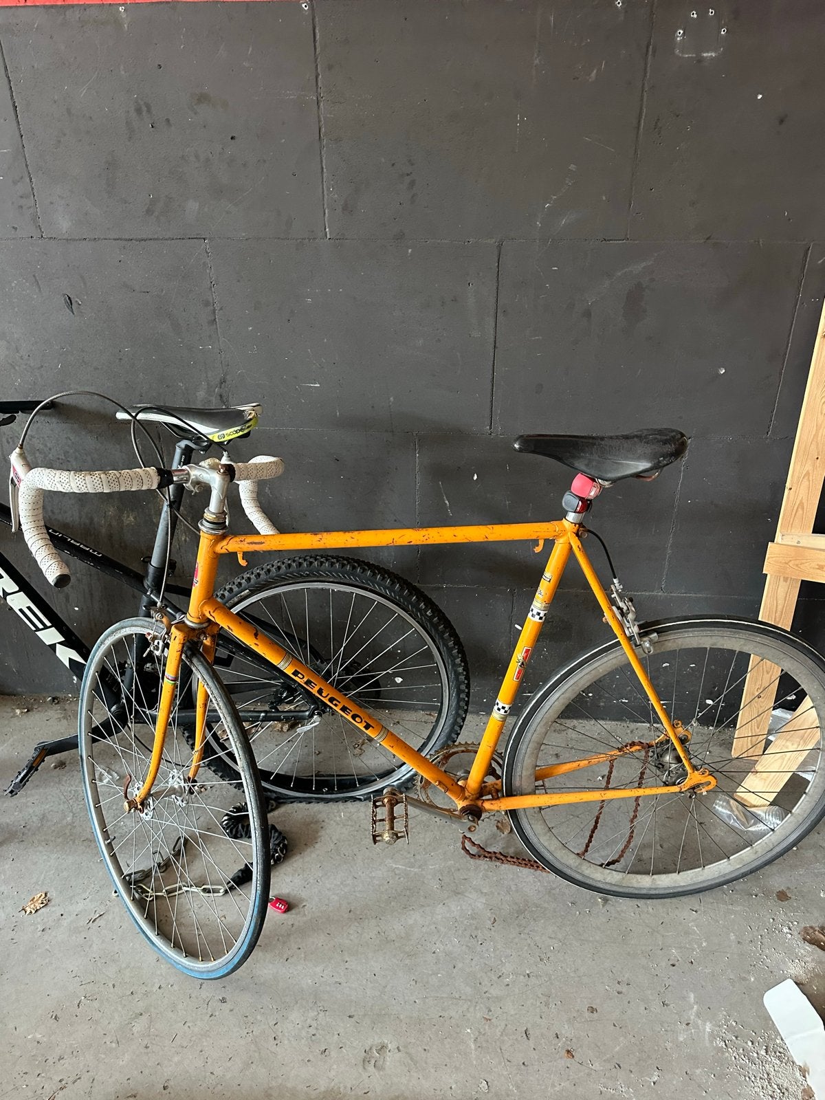 Peugeot wielrenfiets - opknapper of voor onderdelen, Fietsen en Brommers, Fietsen | Racefietsen, Minder dan 10 versnellingen, Gebruikt