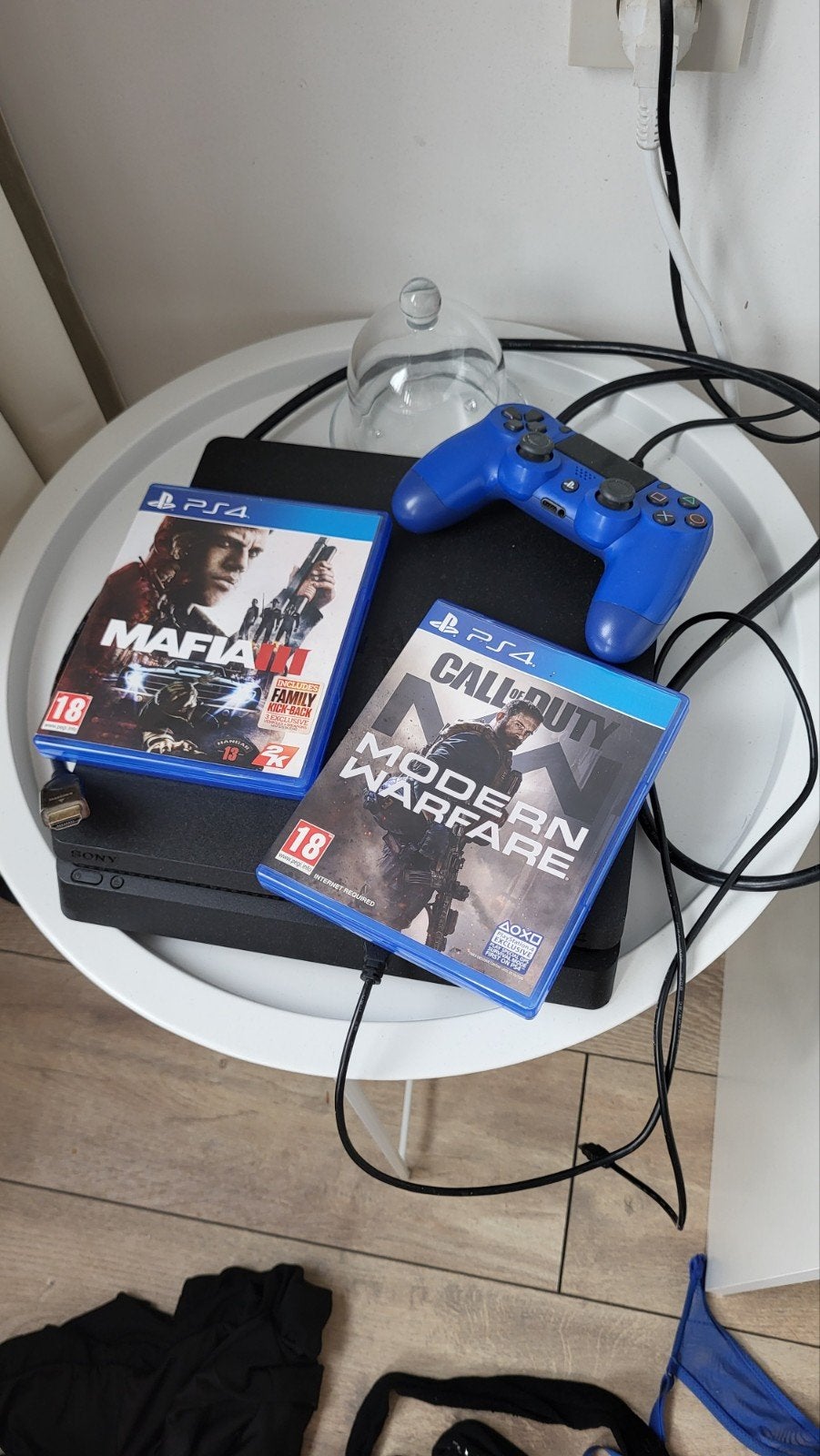 PlayStation 4 met 2 spellen en controller, Spelcomputers en Games, Games | Sony PlayStation 5, Ophalen of Verzenden, Zo goed als nieuw
