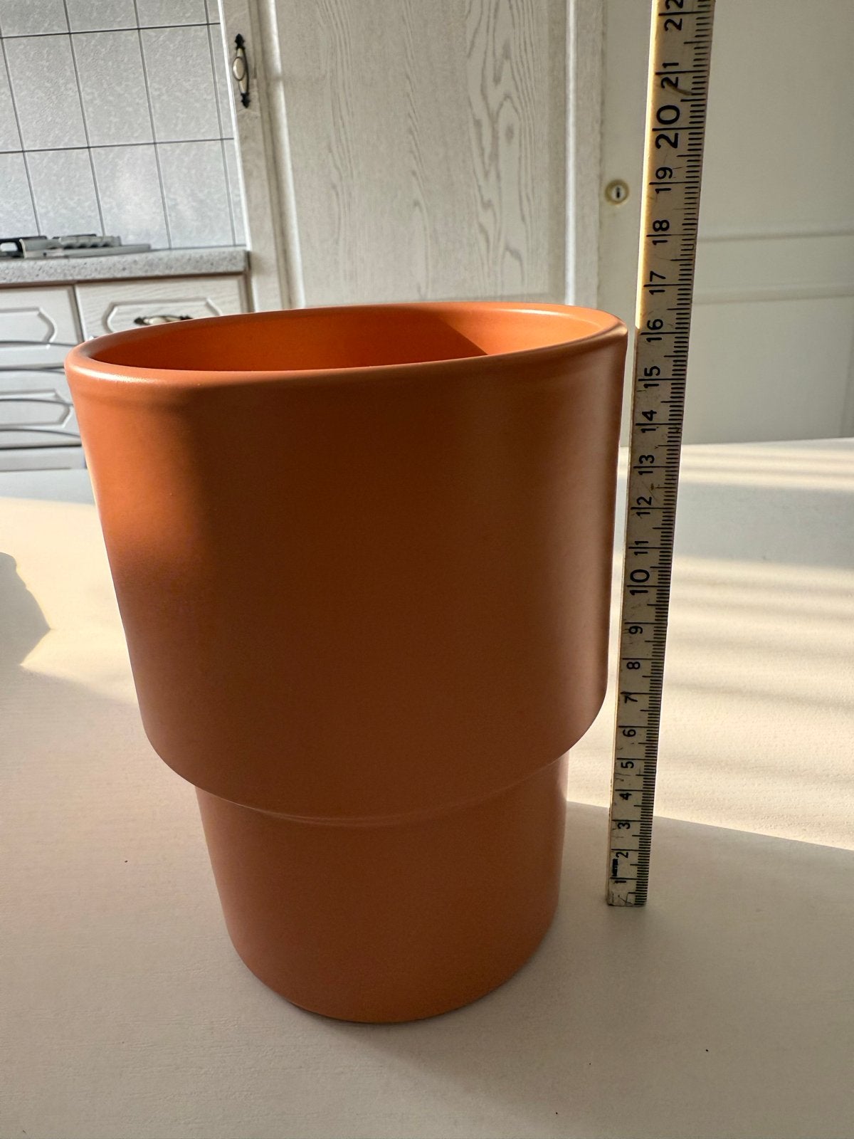 Oranje bloempot voor binnen of buiten - nieuw, Kunststof, Rond, Binnen, Ophalen of Verzenden
