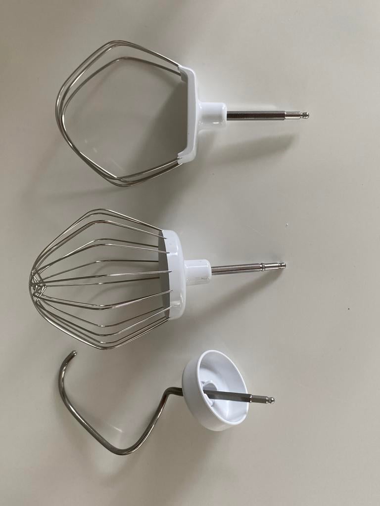 Set: 3x garde Bosch MUM5: 2x garde+deeghaak keukenmachine, Nieuw, Ophalen of Verzenden, Vaatwasserbestendig, 3 snelheden of meer
