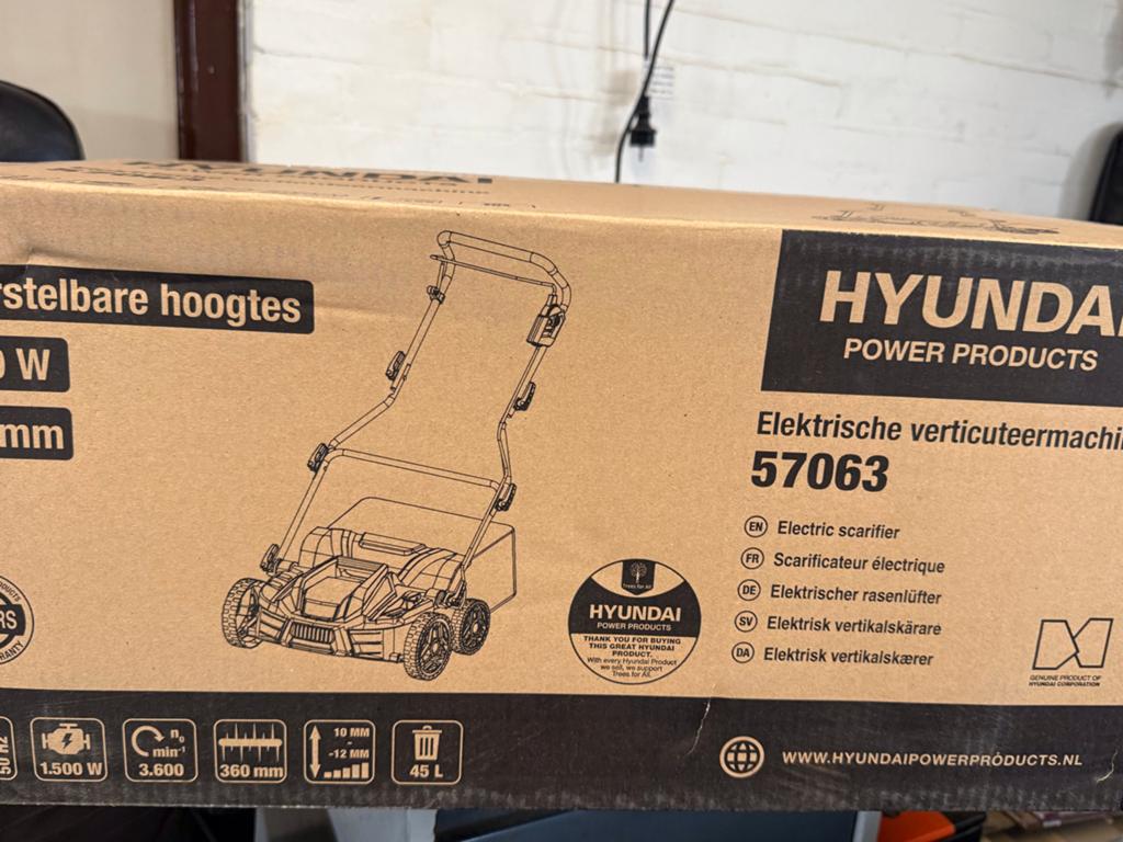 Hyundai Elektrische Verticuteermachine 57063, Tuin en Terras, Verticuteermachines, Nieuw, Elektrisch, Ophalen of Verzenden