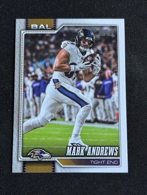 Topps 2026 Flagship Football nr. 15, Verzenden, Nieuw, Overige sporten, Spelerskaart