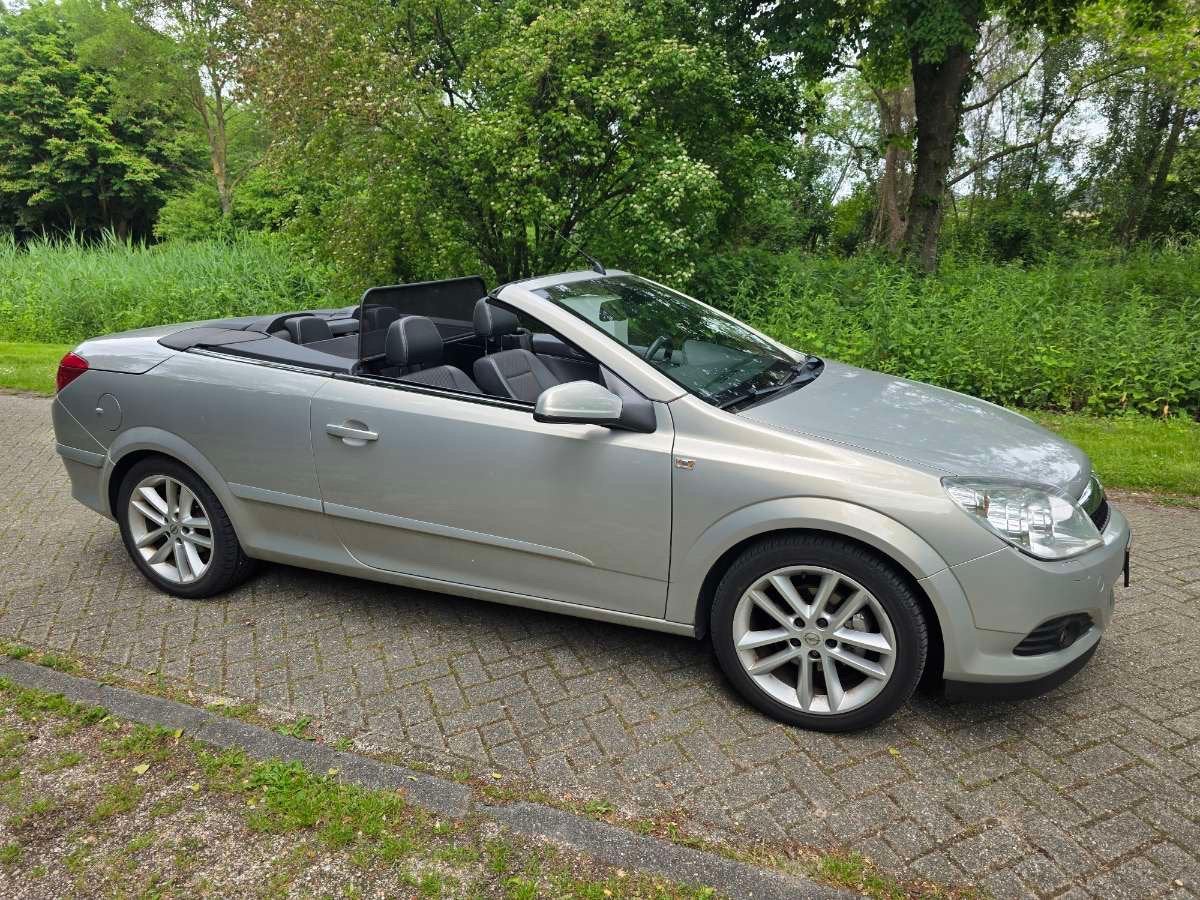 Opel Astra 1.8 16V Twintop 2007 Grijs, Euro 5, Stof, 4 cilinders, Cabriolet
