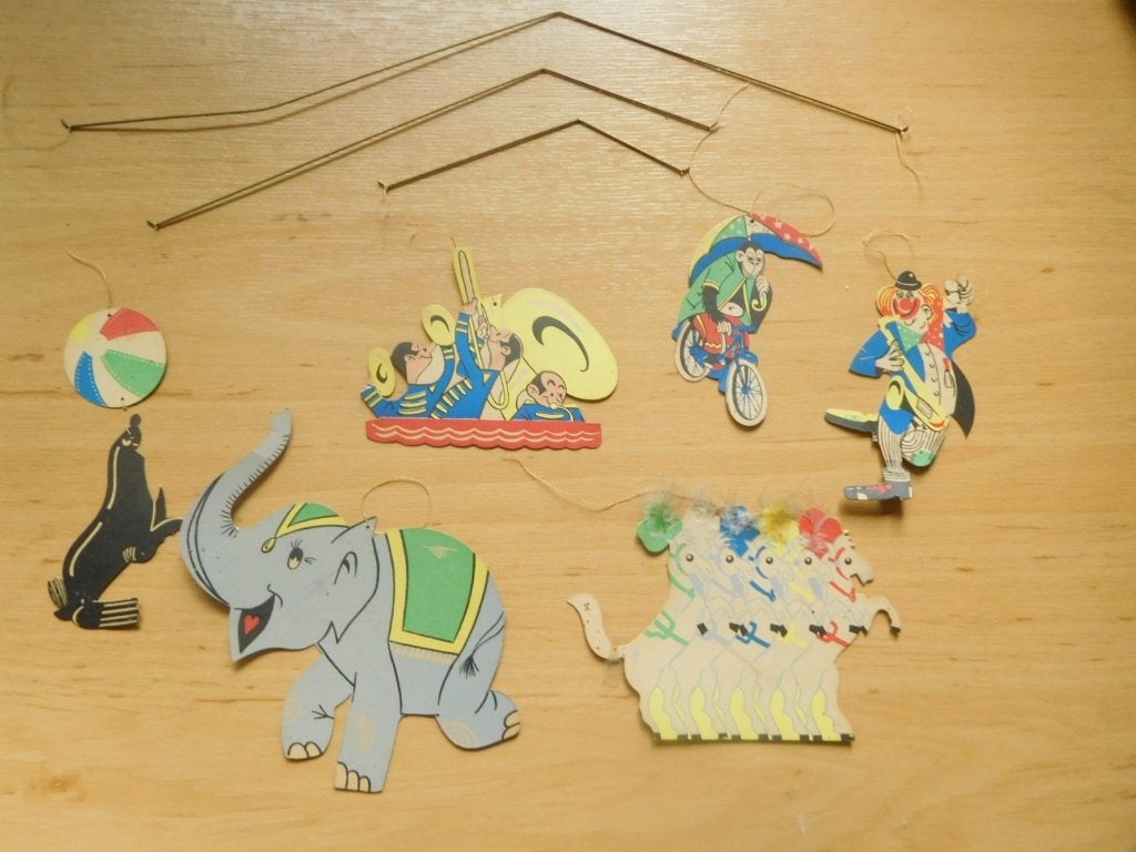6 oude papieren circus figuren voor een hanger ( mobiel), Verzamelen, Verzenden, Gebruikt