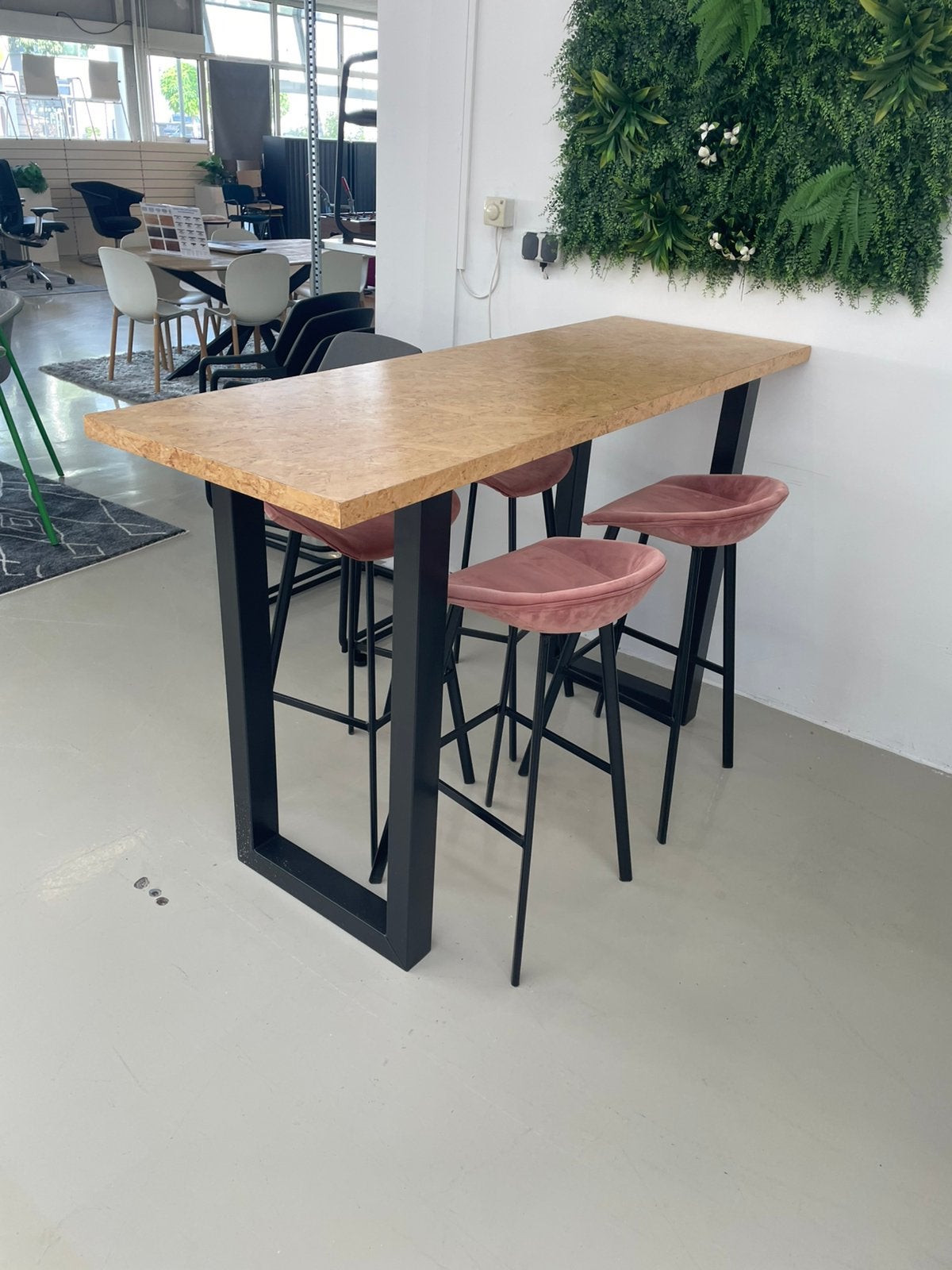 Bartafel met 4 hoge krukken (zie foto's!!), Ophalen of Verzenden, Zo goed als nieuw